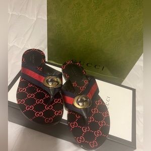 Gucci Kiki thing sandals